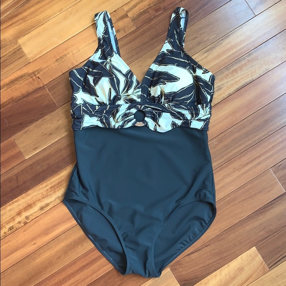Christina swimsuit 14L